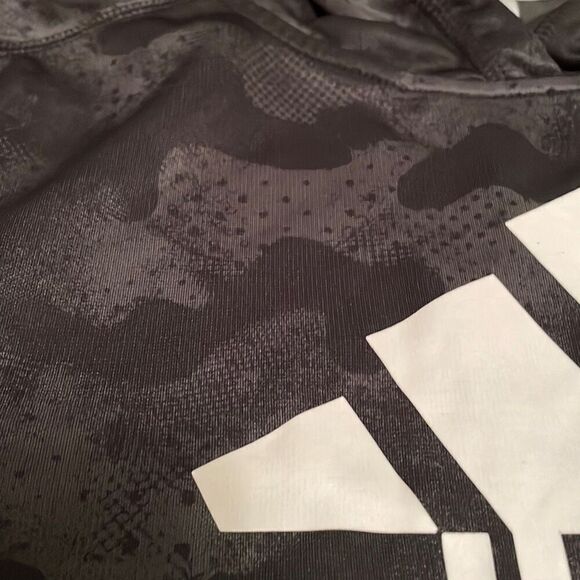 EUC! Adidas Black Gray Subtle Camo Print Hooded Sweatshirt - Size 10/12 - Picture 5 of 6